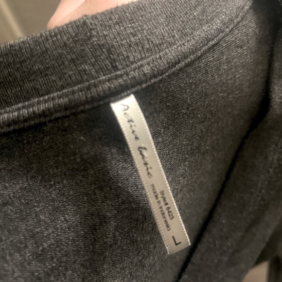 Large womens loose fit stone wash gray button-down cardigan - Picture 10 of 13